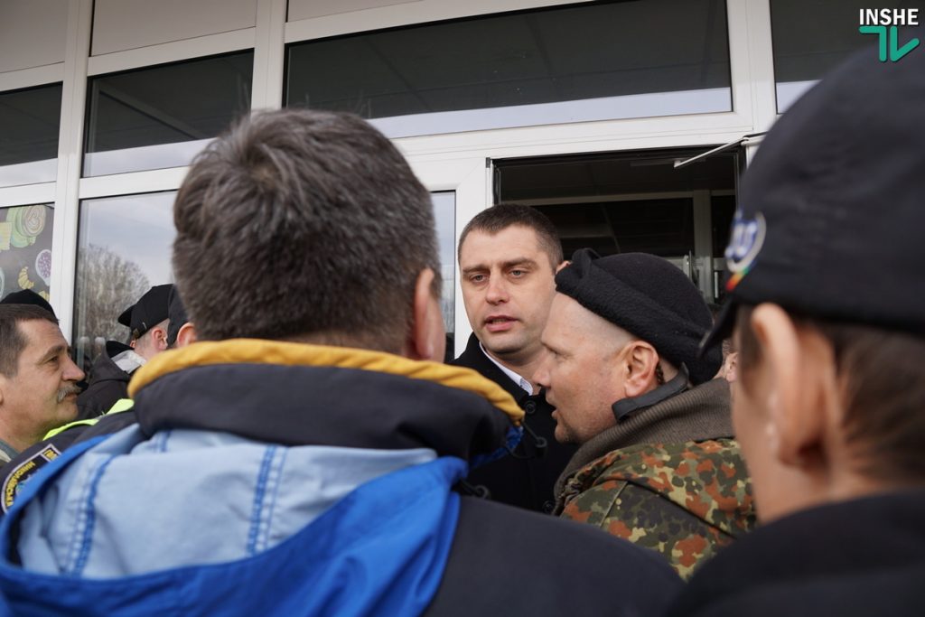 ОБНОВЛЕНО. В Николаеве полиция не пустила активистов-патриотов на встречу с Вилкулом 29