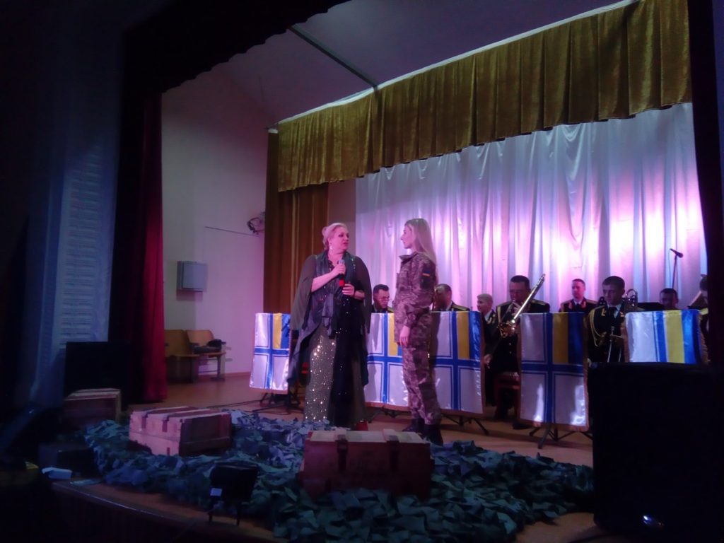 Николаевские военные и артисты отправились на гастроли по области с проектом «Армия с народом» 3
