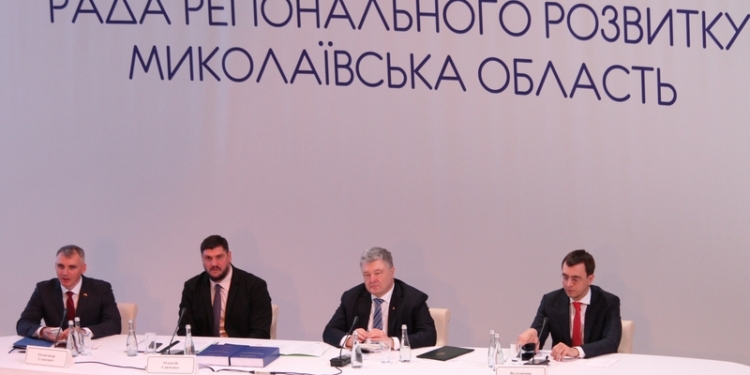 О чем рассказывал Сенкевич на встрече с Порошенко – полное видео