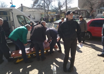 В Николаеве неизвестные повредили агитпалатки Вилкула и сломали ногу женщине-агитатору