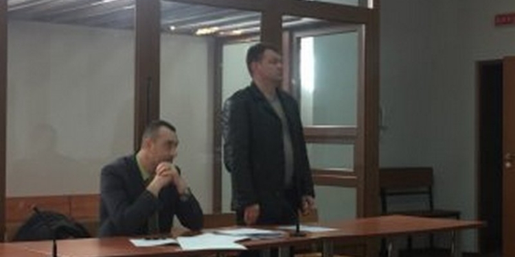 В Николаеве полицейский, заставлявший предпринимателей продавать контрабандные сигареты и пойманный на взятке, попросил снизить сумму залога – мол, денег нет