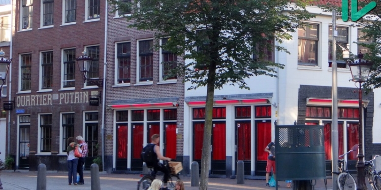 Спешите видеть! Со следующего года в амстердамский квартал Красных фонарей будут запрещены экскурсии