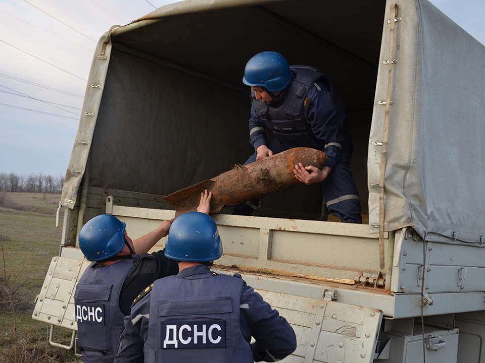 Авиационная бомба, найденная на Николаевщине, уже никому не угрожает 2