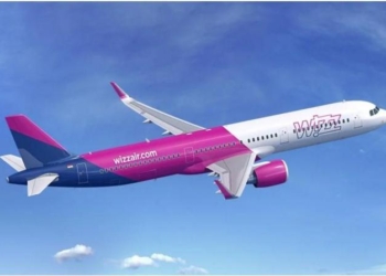 Компания Wizz Air не пустила на самолет из Риги в Киев известных российских журналистов