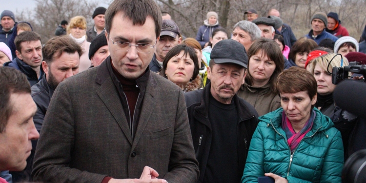 Автобан в четыре полосы соединит Мариуполь, Бердянск, Херсон и Николаев – Омелян