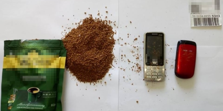 В Снигиревскую колонию пытались передать телефоны в кофе