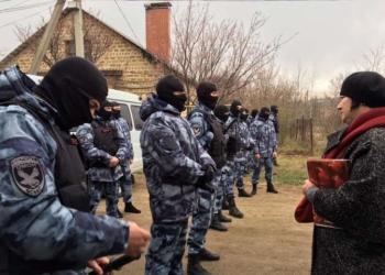 В Крыму проходят самые массовые обыски татар с момента оккупации полуострова Россией