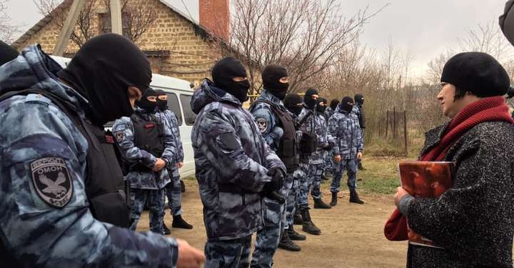 В Крыму проходят самые массовые обыски татар с момента оккупации полуострова Россией