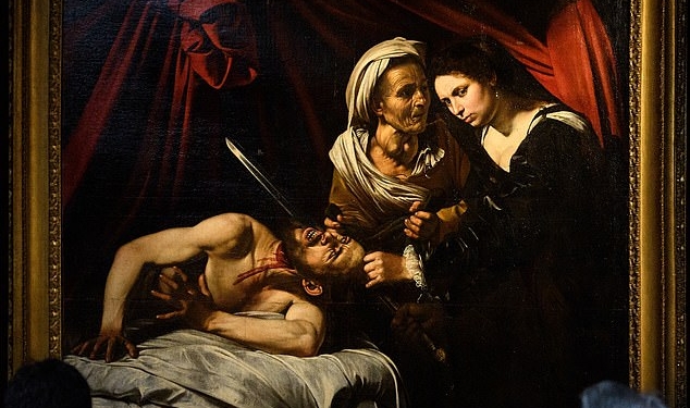 Картину Караваджо «Юдифь и Олоферн», которую нашли пять лет назад на чердаке дома во Франции, выставили в Лондоне