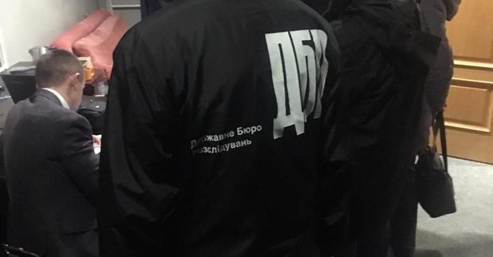 Кандидату в Президенты предложили 5 млн.грн., чтобы он снялся. Для вида он согласился, и предлагавших «взяли» с поличным