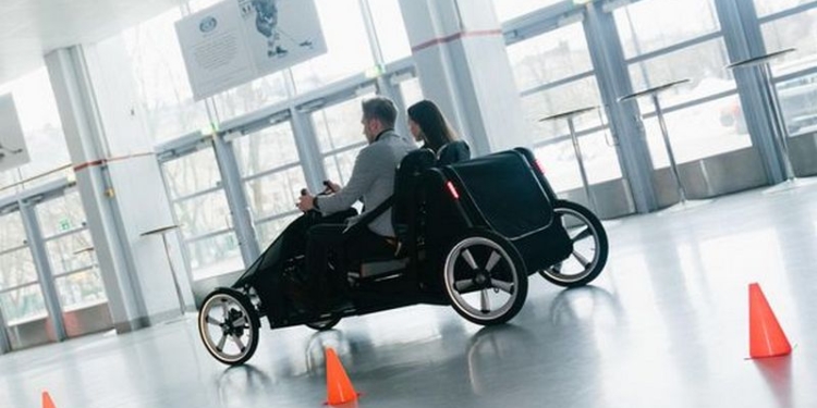 В Финляндии представили педальный электромобиль