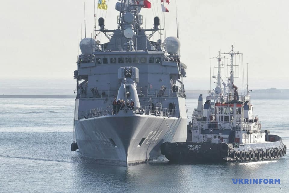 В Одессу зашли турецкие военные корабли 11