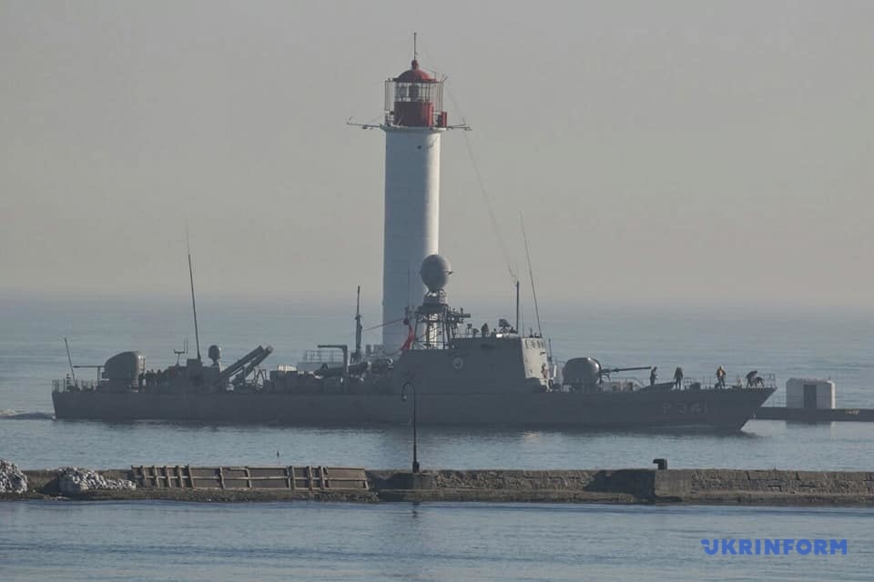 В Одессу зашли турецкие военные корабли 5