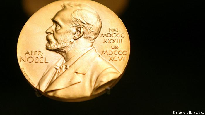 В этом году вручат сразу две Нобелевские премии по литературе 1
