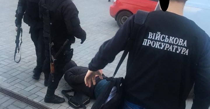 На Николаевщине во время получения взятки задержали руководителя ряда общественных организаций