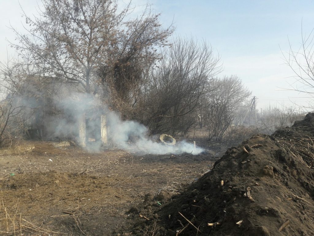 На Николаевщине спасатели нашли в горящем доме тело мужчины. Причины смерти выясняются 1