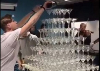 Что-то пошло не так: корпоратив в российском Сбербанке закончился “катастрофой”