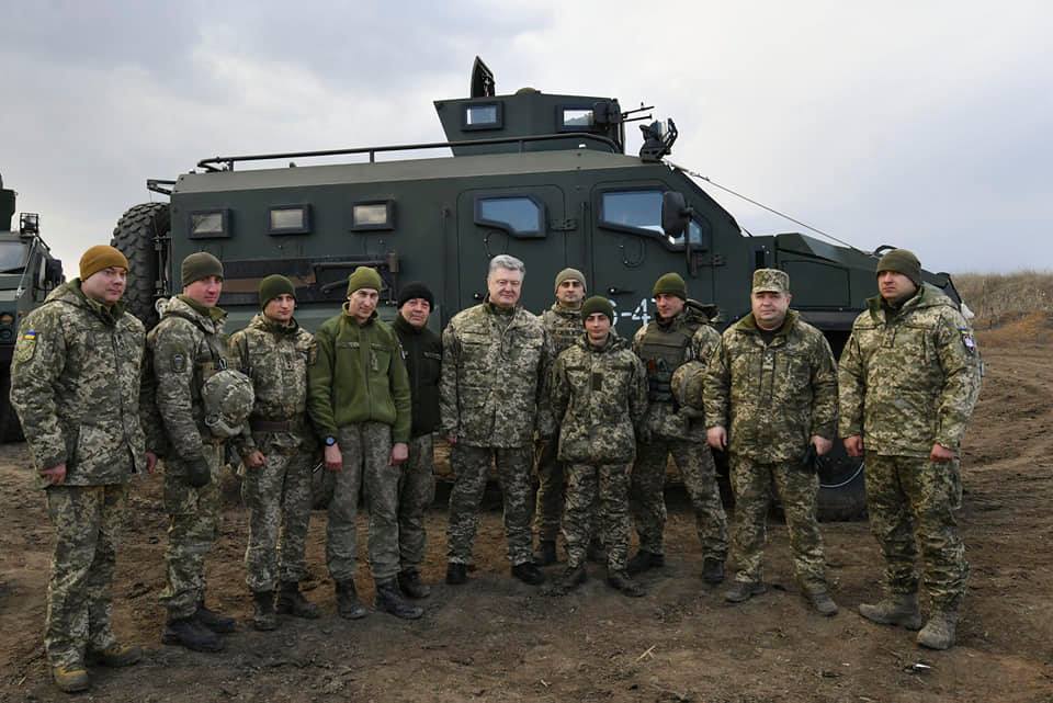 Президент Украины вручил награды бойцам 79-й Николаевской ОДШБр на передовой 9