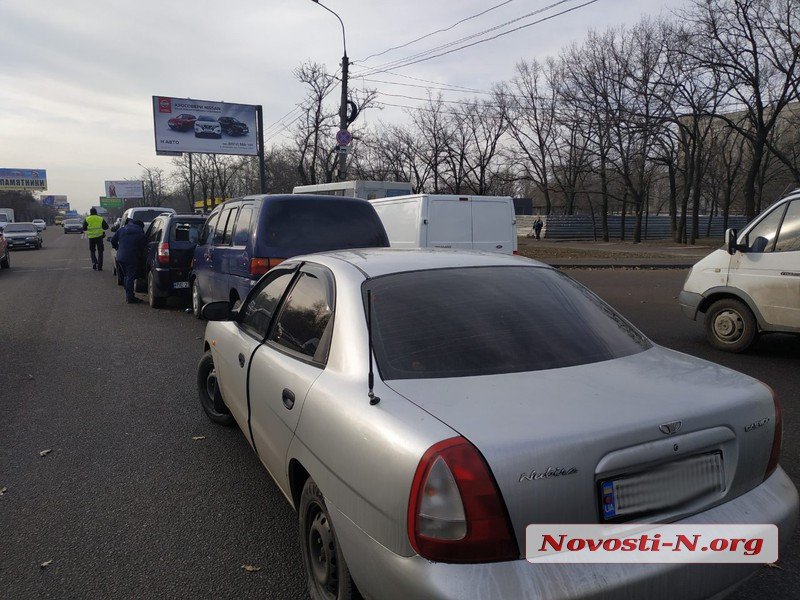 На Богоявленском проспекте столкнулись сразу 8 автомобилей. Образовалась огромная пробка 6