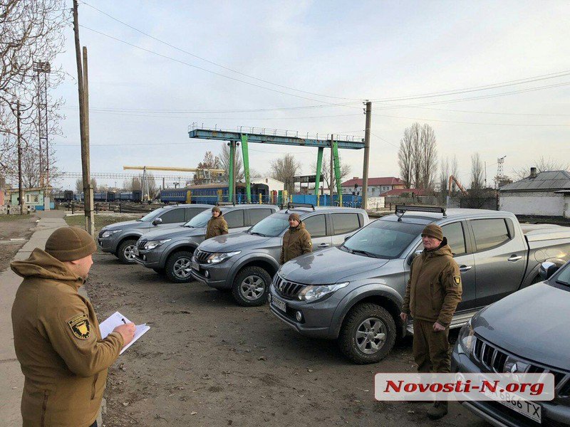 В Николаеве сотрудникам, которые расследуют кражи на ж/д, сожгли автомобиль и режут шины – СМИ 2