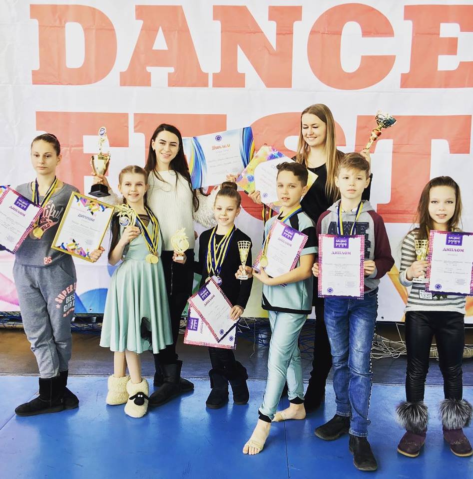 Николаевский образцовый ансамбль современного танца "Жемчужина" выиграл гран-при Всеукраинского фестиваля искусств 7