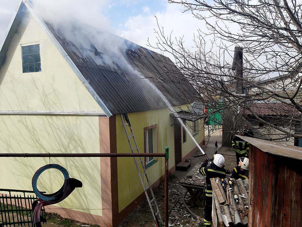 На Николаевщине за сутки погибли двое человек на пожаре. А еще зафиксирован поджог на Кинбурне 1