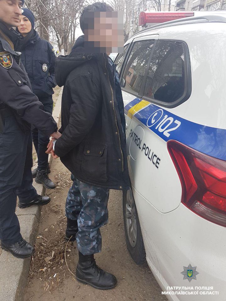 В Николаеве 25-летний мужчина ограбил ребенка 1