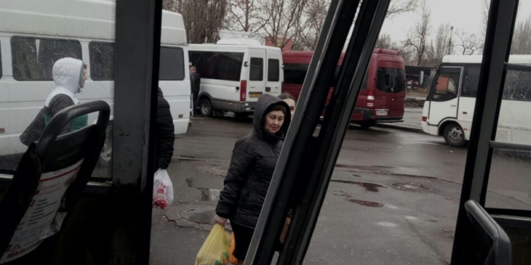 Не колесо, как обычно. У николаевской маршрутки отвалились двери