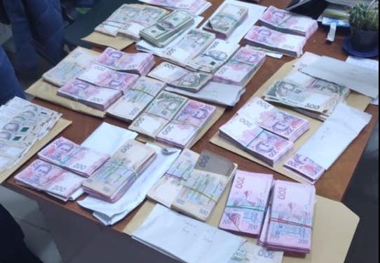 “Черная касса” в ПриватБанке. Деньги на подкуп членов избиркомов в пользу “кандидата Ю” ГПУ нашла на Одесщине