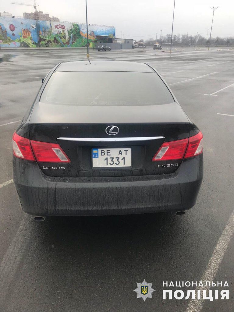Полиция ищет автомобиль Lexus ES 350, похищенный в Центральном районе Николаева 3