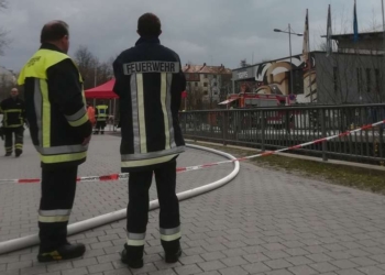В Германии 14 человек пострадали от утечки аммиака на ледовом стадионе