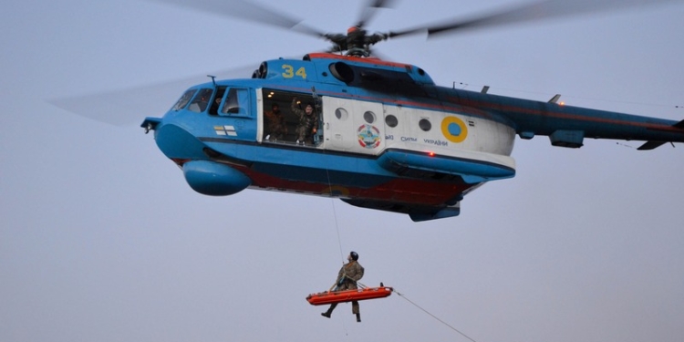 Не манекен: морские летчики из Николаева отработали эвакуацию раненого