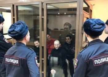 К пленным морякам подселили «специальных» сокамерников — адвокат