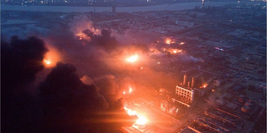 Взрыв на заводе в Китае: 44 человека погибли, 640 человек получили ранения 1