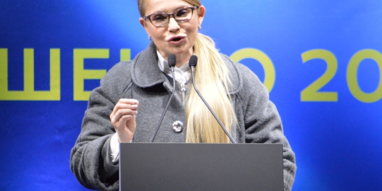 Тимошенко в Николаеве: критика действующей власти и бесплатный концерт Пономарева