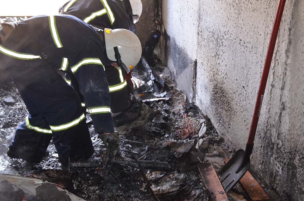 По непонятной причине на Николаевщине выгорела комната в многоэтажке 15