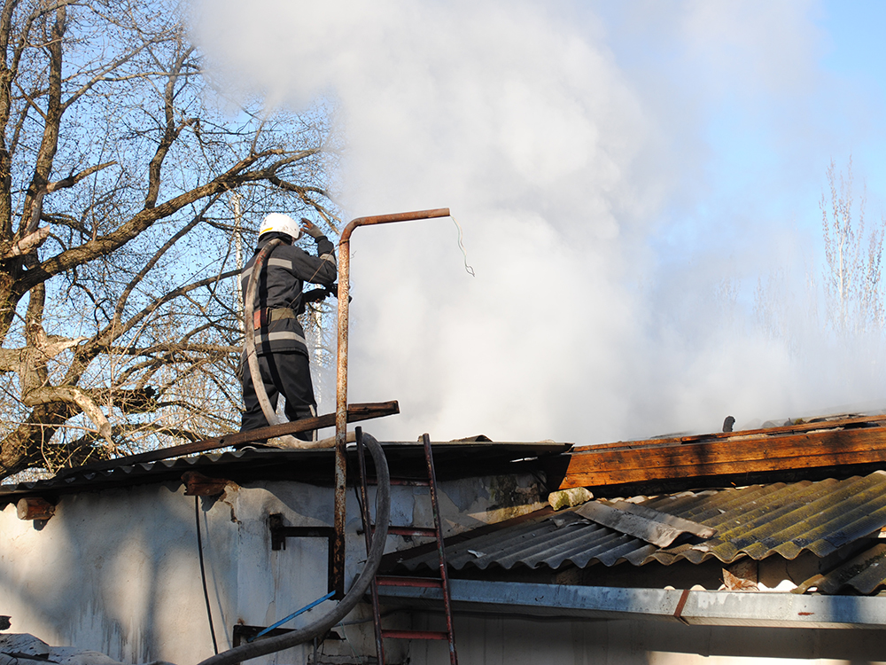 В Николаеве из-за масляного радиатора загорелось одноэтажное здание 5