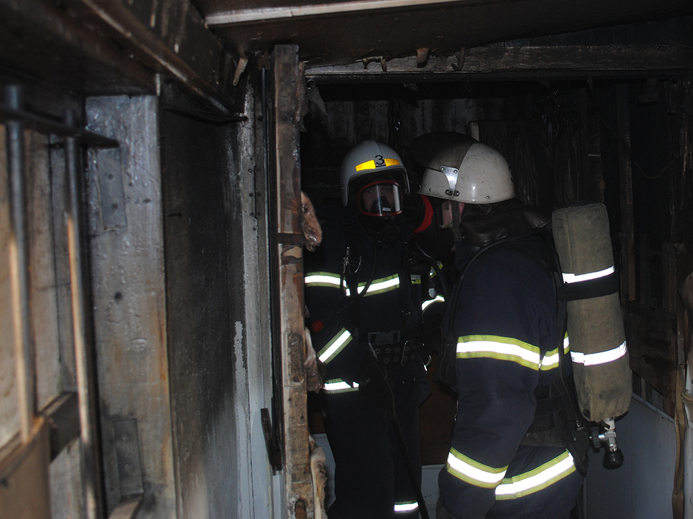 В Николаеве из-за масляного радиатора загорелось одноэтажное здание 7
