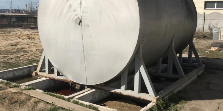 В Николаеве налоговики закрыли 2 незаконных АЗС и изъяли почти 9 тонн ГСМ