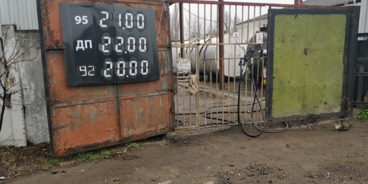 В Николаеве налоговики «прикрыли» незаконную АЗС – изъято свыше 17 тонн ГСМ