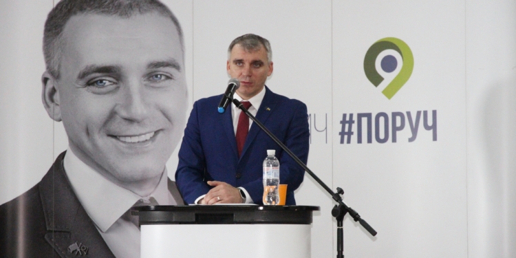 Сенкевич планирует установить LED-освещение на всех улицах Николаева