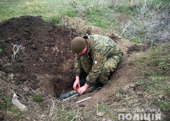 Николаевские взрывотехники уничтожили гранатометы, найденные на берегу Ингула. Полиция ищет людей, которые их там оставили