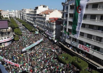 В Алжире на антипрезидентский митинг вышли миллион человек