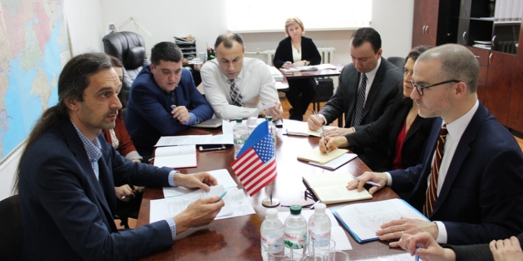 Украина и США будут вместе работать для уменьшения биологической угрозы