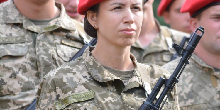 #Таня_верни_орден : в сети возмутились награждением Чорновол боевым орденом