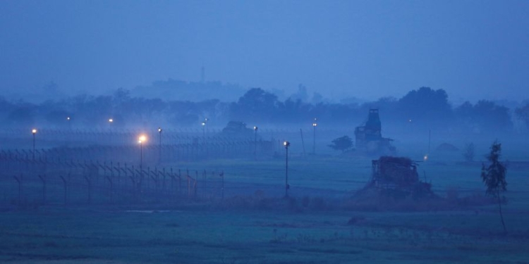Индия и Пакистан возобновили обстрелы в Кашмире