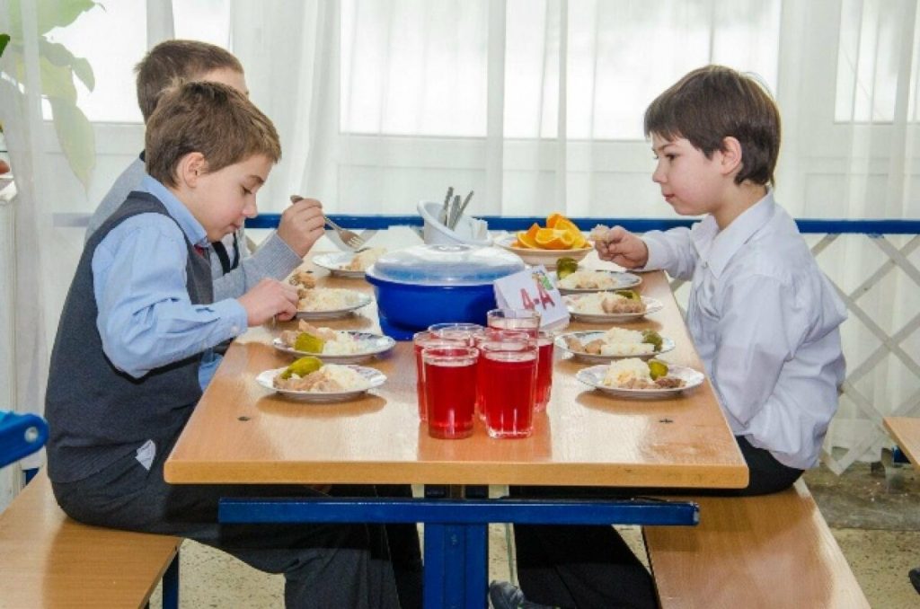 В школах Николаевской области начинают вводить "шведский стол" (ВИДЕО) 1
