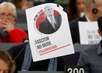 Глава Европарламента извинился за фразу о “хороших делах” Муссолини