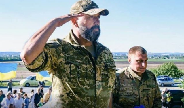 Кандидат от “Воинов АТО” Сергей Кривонос снялся с выборов в пользу Порошенко