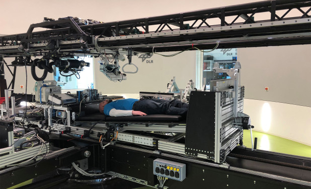 Есть такая вакансия: лежать, задрав ноги и не вставая с кровати, два месяца за $19 000